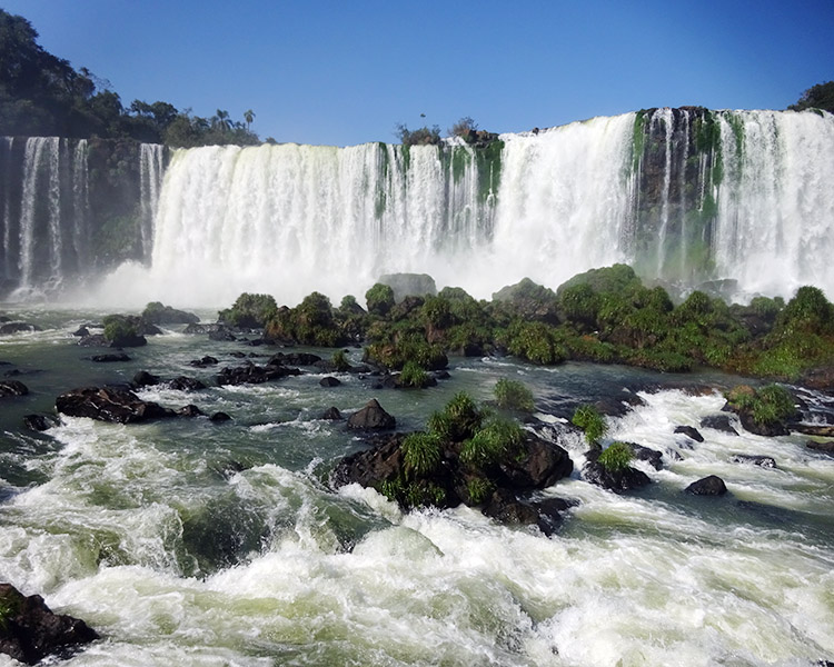 IGUAZÚ FALLS DAY-TRIP